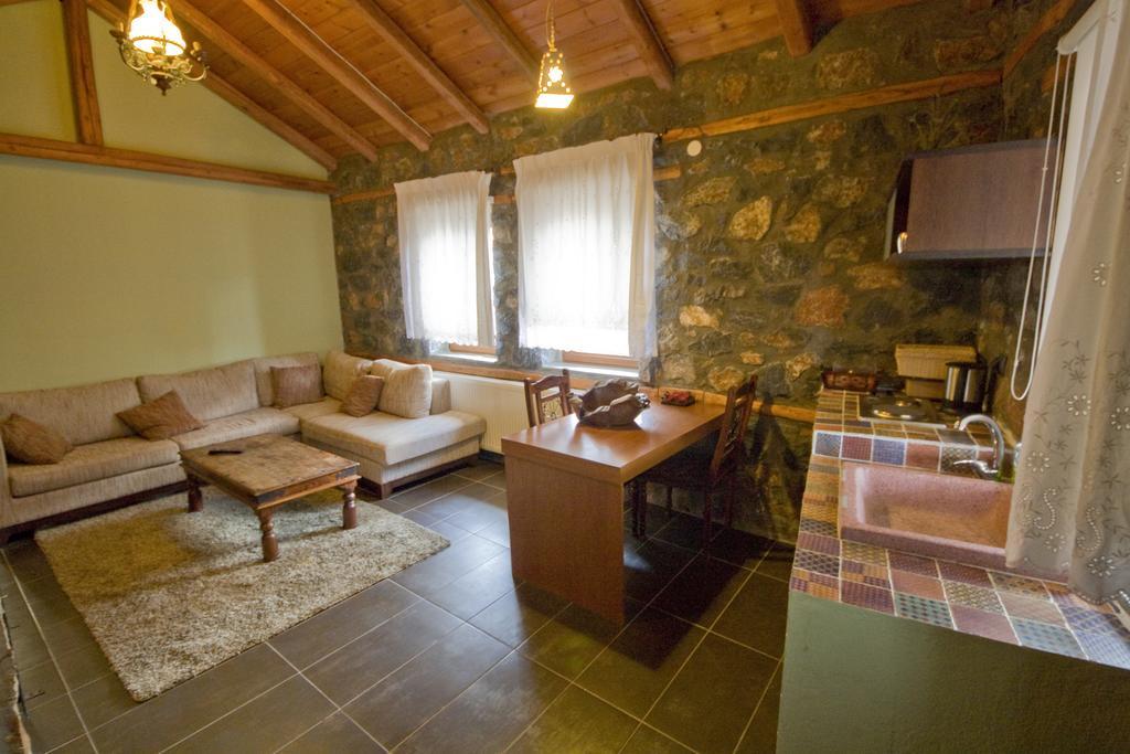 Onar Guesthouse Agios Athanasios  Ngoại thất bức ảnh