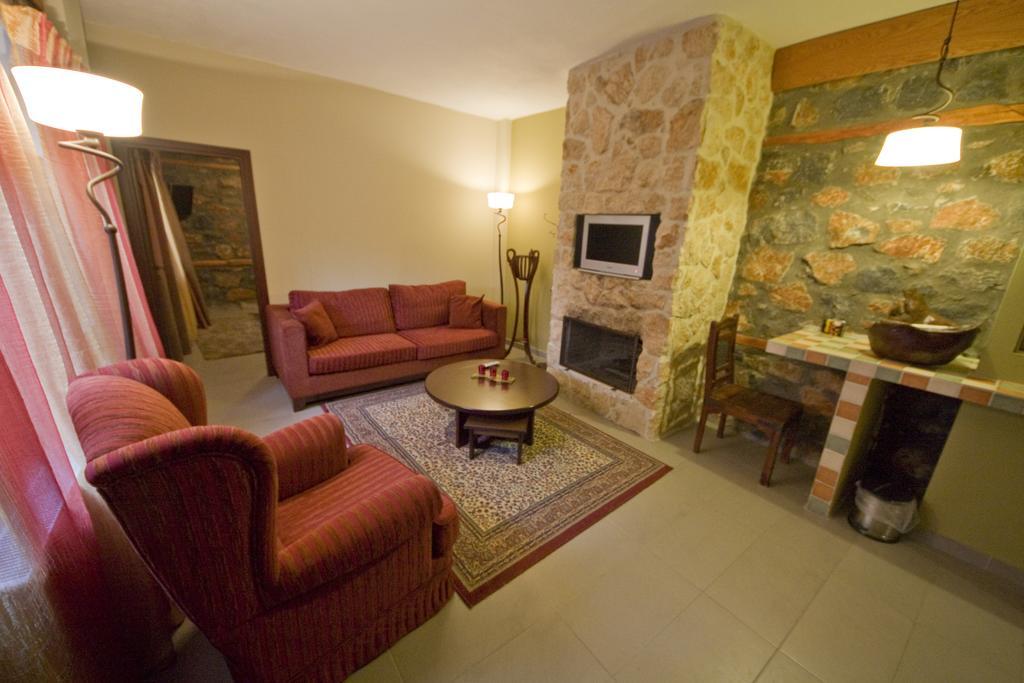 Onar Guesthouse Agios Athanasios  Ngoại thất bức ảnh